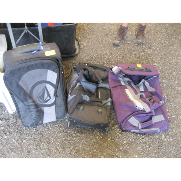 3 ROLLING SUITCASES