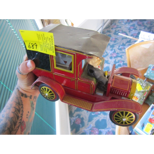 BATTERY OPERATED TIN TOY