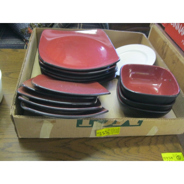 BOX W/ASST'D HEARTHSTONE STONEWARE