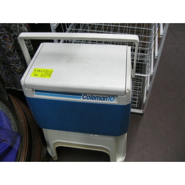 SM. COOLER & 2 PLASTIC STEPSTOOLS
