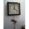 Image 1 : VINTAGE NEW HAVEN WOOD CASED CLOCK