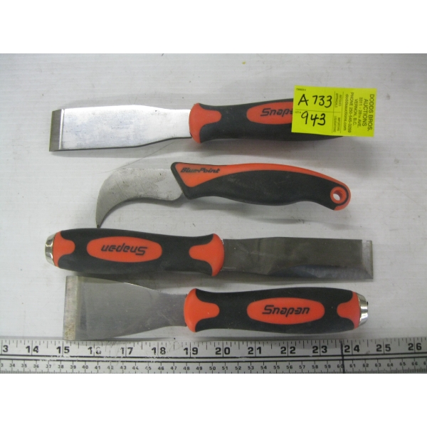 3 SNAP ON CHISELS & 1 BLUEPOINT HOOK KNIFE