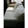 Image 2 : WHITE LOVESEAT