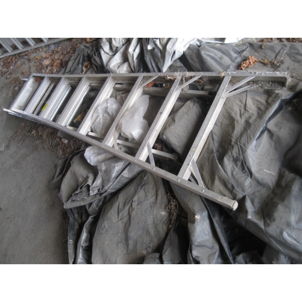 8' MULTI PURPOSE ADJUSTABLE STEP/EXTENSION LADDER