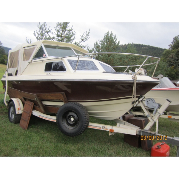 MARLIN 20' BOAT W/CUDDY CABIN, MERC 485 INBOARD/OUTBOARD ENGINE, EVINRUDE 8HP MOTOR