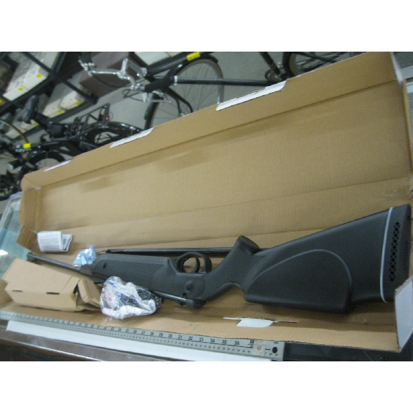 BEEMAN DUAL CALIBER (BOTH .22 CALIBER) PELLET RIFLE, W/SCOPE (NOT MOUNTED)