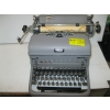 Image 1 : ROYAL MANUAL TYPEWRITER