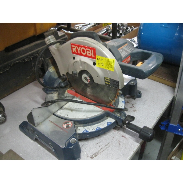 RYOBI COMPOUND MITER SAW