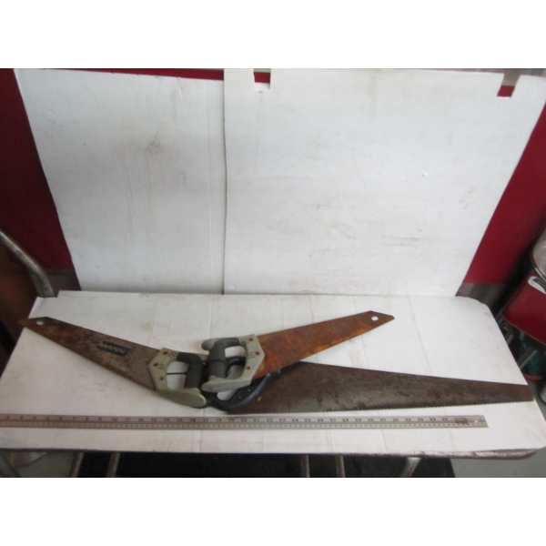 BUNDLE OF HANDSAWS
