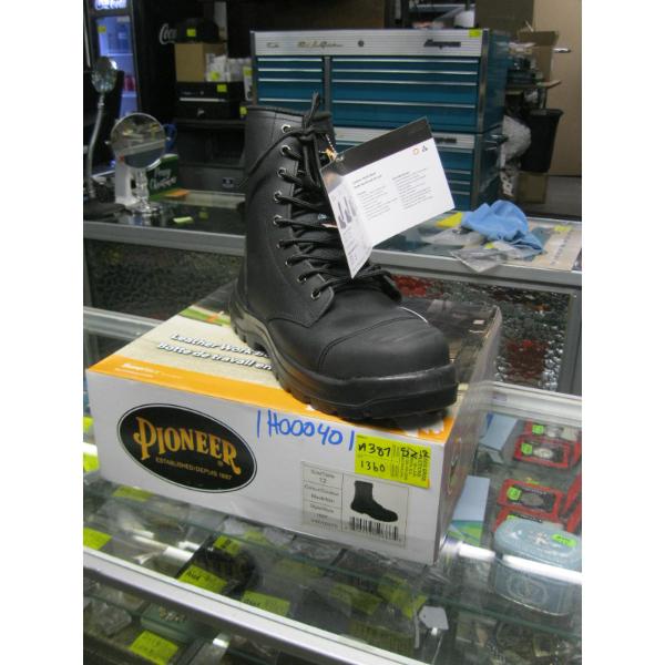 NEW PAIR OF SZ 12 PIONEER SAFETY STEEL TOE BOOTS