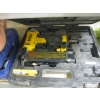 Image 1 : DEWALT ELECTRIC MICRO PINNER