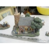 Image 5 : HAWTHORNE VILLAGE ACCESSORIES & A CHURCH