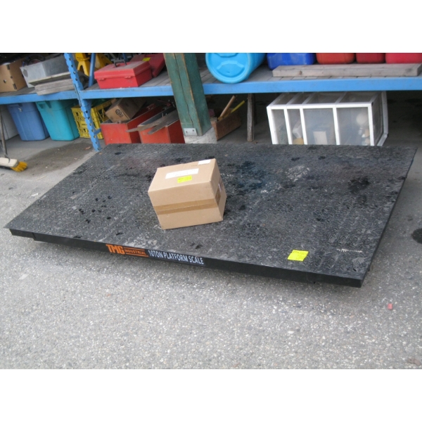 TMG INDUSTRIAL 10 TON PLATFORM SCALE W/ELECTRONIC CONTROLS