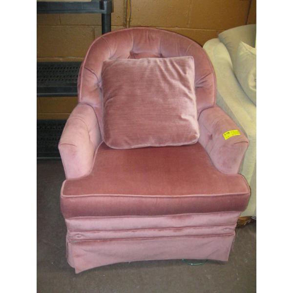 PINK SWIVEL UPHOLSTERED CHAIR
