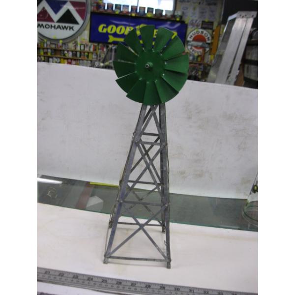 JOHN DEERE METAL WINDMILL