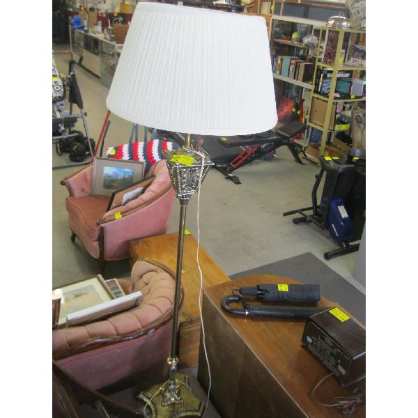 BRASS BASED FLOOR LAMP