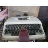 Image 1 : SM. CASED MANUAL UNDERWOOD TYPEWRITER