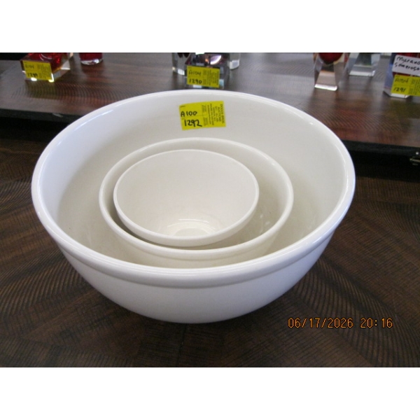 3 MIXING BOWLS