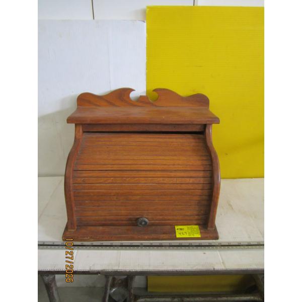 ROLL DOOR BREADBOX