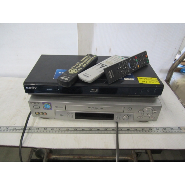 SONY DVD PLAYER & VHS PLAYER