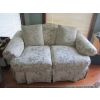 Image 1 : UPHOLSTERED LOVE SEAT