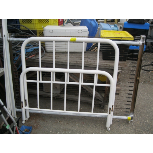 METAL ANTIQUE BEDFRAME