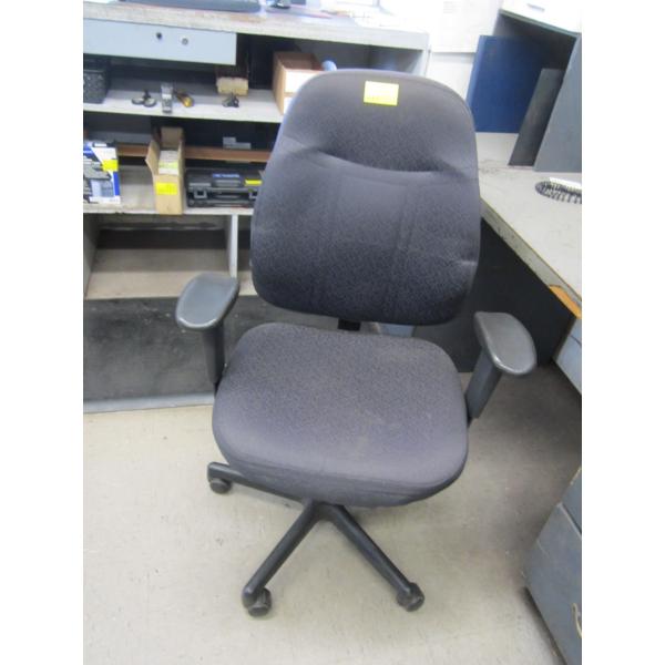PADDED COMPUTER CHAIR