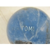 Image 3 : 2 BOWLING BALLS & 2 PLASTIC OARS