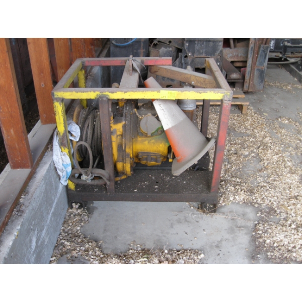HEAVY DUTY AIR DRIVEN WINCH