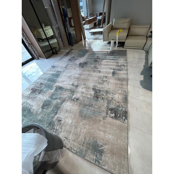 LG. AREA CARPET, APPROX. 9'1"X12'4"
