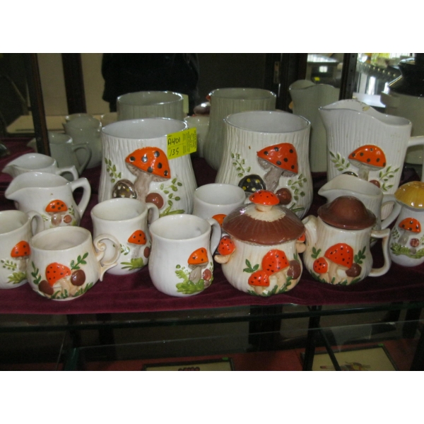MUSHROOM THEME ITEMS