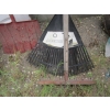 Image 3 : BUNDLE OF ASST. GARDEN TOOLS