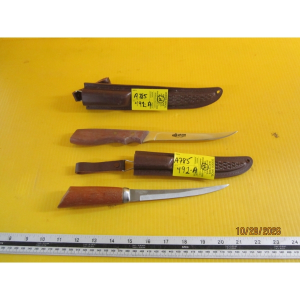 2 KNIVES  