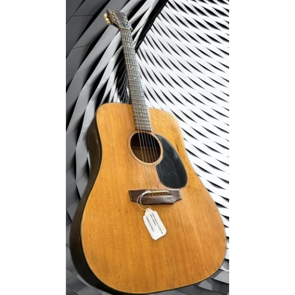 1970 GIBSON J40 GUITAR, SER # 900800, COMES W/CASE