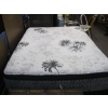 Image 2 : QUEEN SIZE BOX SPRING & MATTRESS