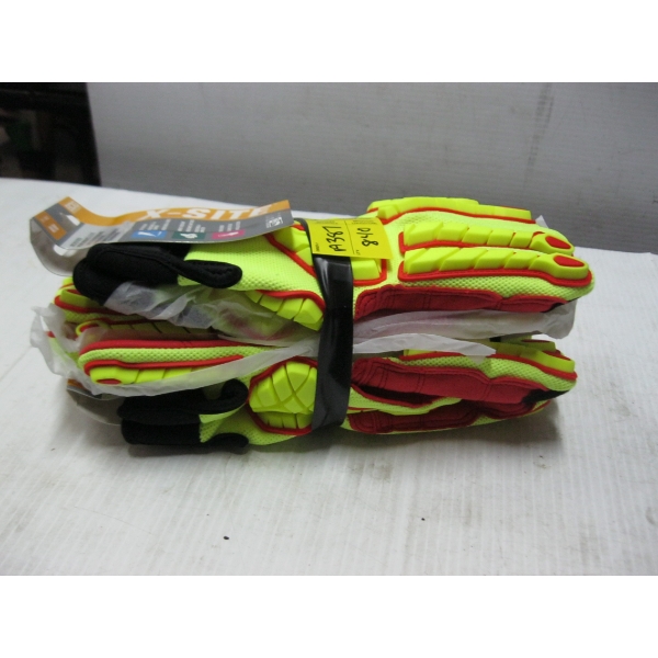 3 PAIR OF SZ M GLOVES
