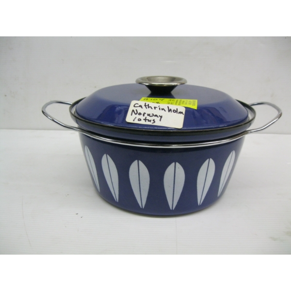 BLUE & WHITE KATHERINE HOLME NORWAY LOTUS ENAMEL POT