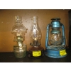 Image 1 : 3 OIL LANTERNS