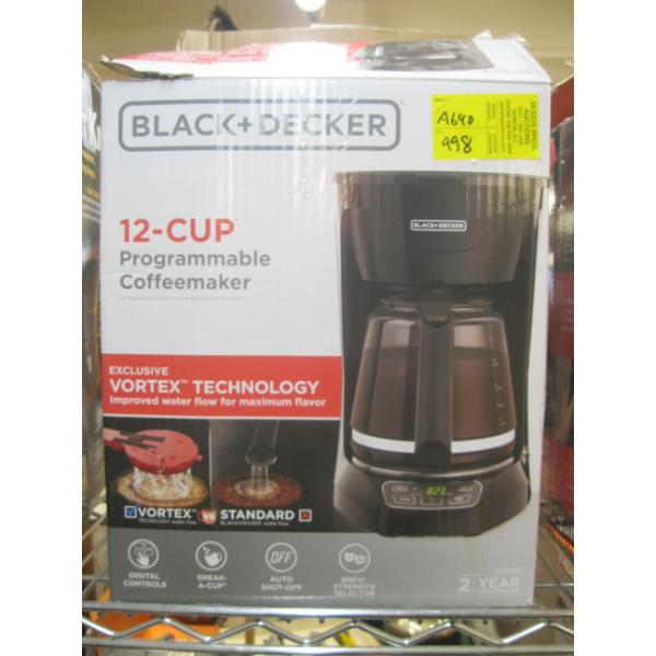 BLACK & DECKER 12 CUP PROGRAMMABLE COFFEEMAKER