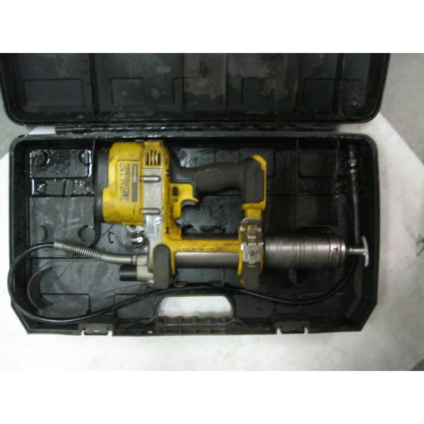 DEWALT 20V CORDLESS GREASE GUN - NO CHARGER OR BATTERY