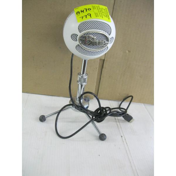 SM. BLUE MICROPHONE