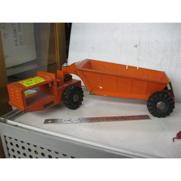 STRUTCO TOYS VINTAGE EARTHMOVER TRUCK