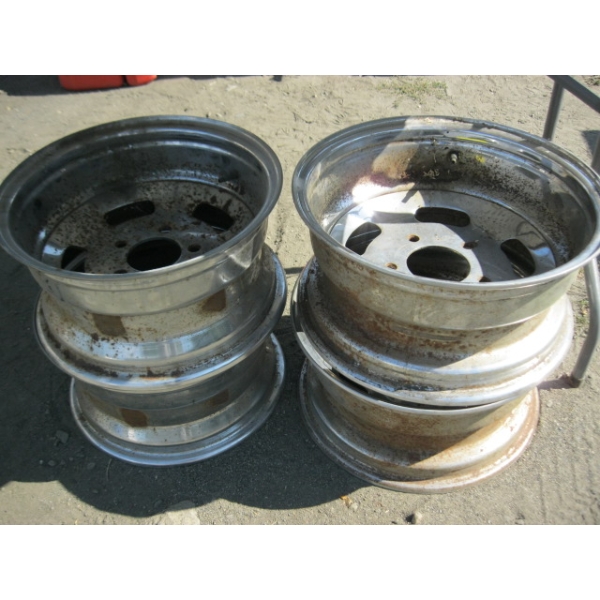 SET OF 4 - 5 BOLT CHROME RIMS