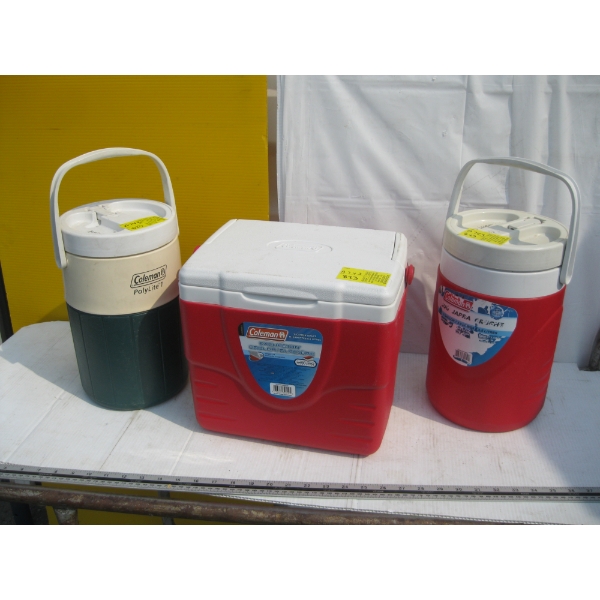 SM. COOLER & 2 WATER JUGS