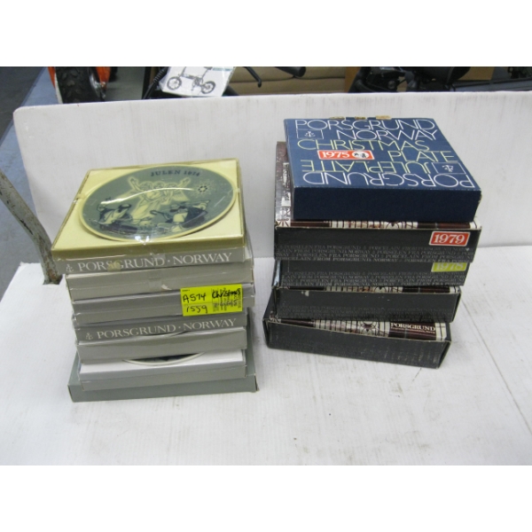 CHRISTMAS COLLECTOR PLATES