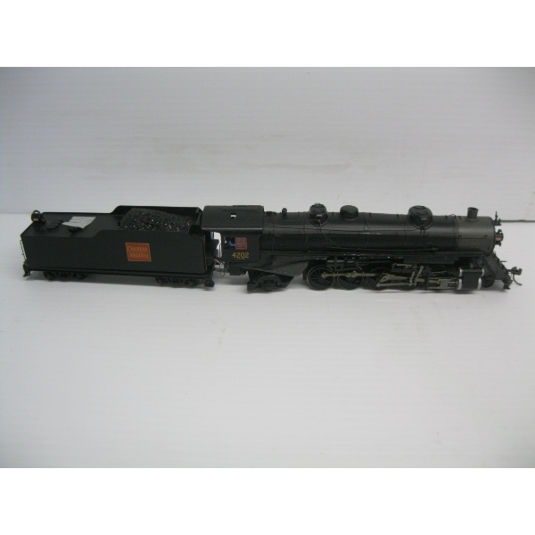 HO SCALE SPECTRUM CN LOCOMOTIVE & TENDER