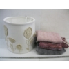 Image 2 : LAUNDRY BIN W/ASST. BLANKETS 