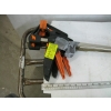 Image 2 : 3 LONG WOOD CLAMPS