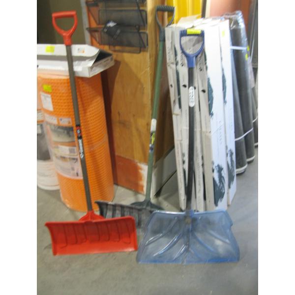 3 SNOW SHOVELS