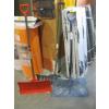 Image 1 : 3 SNOW SHOVELS